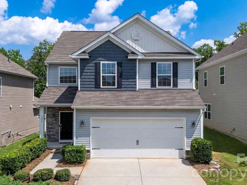 1257 Loggerhead Drive, Lancaster, SC 29720.  MLS# CAR4419618, YatesRealty ID 47779. 