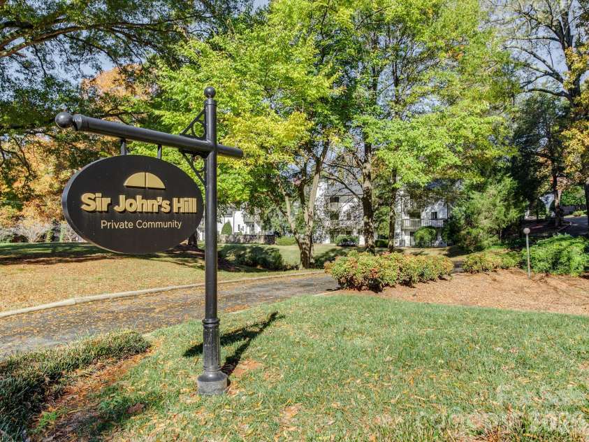 3760 Winding Creek Lane, Charlotte, NC 28226.  MLS# CAR4354381, YatesRealty ID 4778. Sir John's Hill Complex