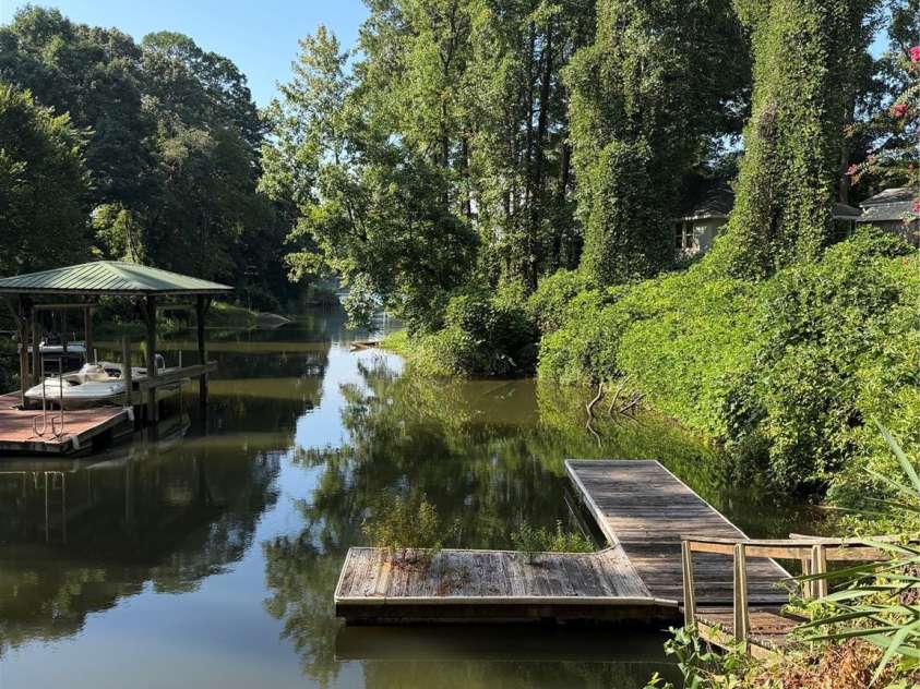 202 Horseshoe Lake Road, Mount Holly, NC 28120.  MLS# CAR4413263, YatesRealty ID 47780. 