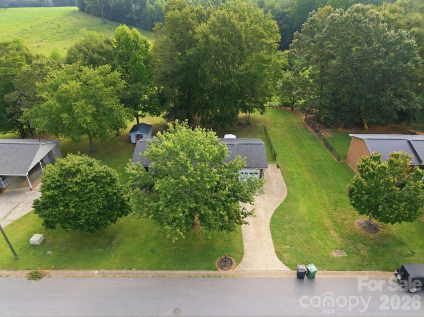 105 Ashburne Drive, Shelby, NC 28152.  MLS# CAR4419130, YatesRealty ID 47781. Borders a pasture