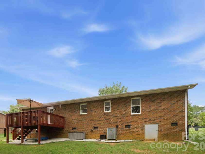 105 Ashburne Drive, Shelby, NC 28152.  MLS# CAR4419130, YatesRealty ID 47781. Deck overlooks the fenced in backyard