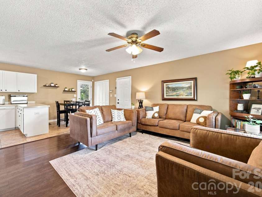 105 Ashburne Drive, Shelby, NC 28152.  MLS# CAR4419130, YatesRealty ID 47781. Plenty of natural light inside