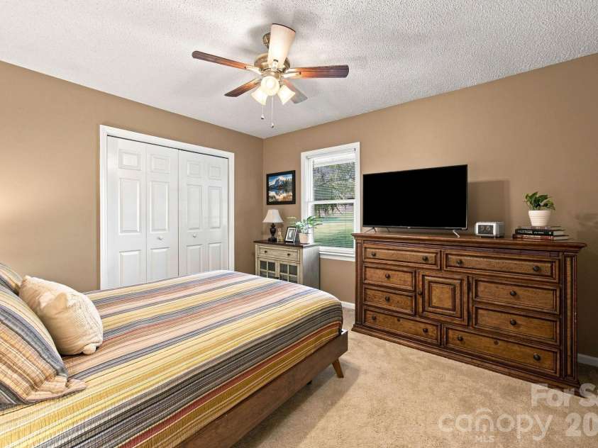 105 Ashburne Drive, Shelby, NC 28152.  MLS# CAR4419130, YatesRealty ID 47781. Spacious primary bedroom with closet