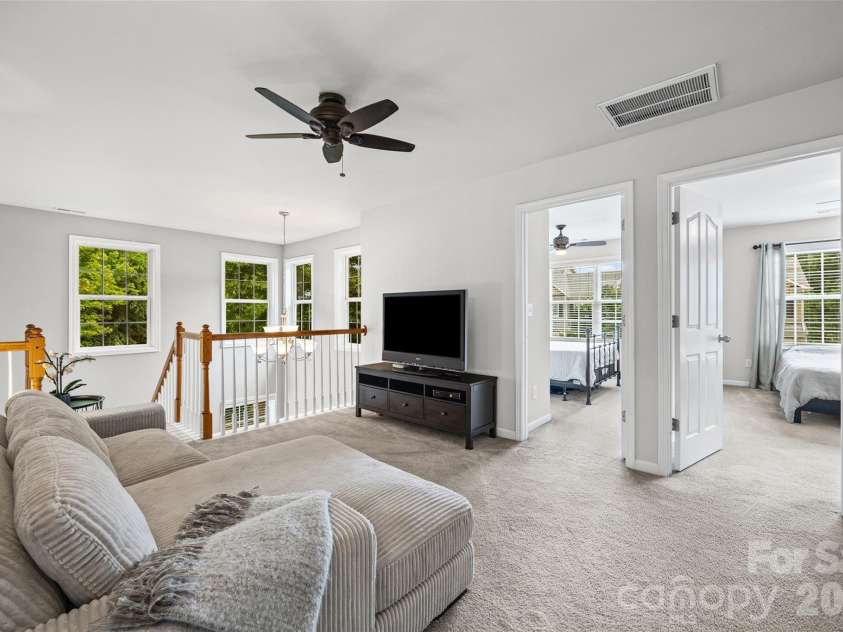 706 Deerbrook Lane, Tega Cay, SC 29708.  MLS# CAR4418355, YatesRealty ID 47783. Loft