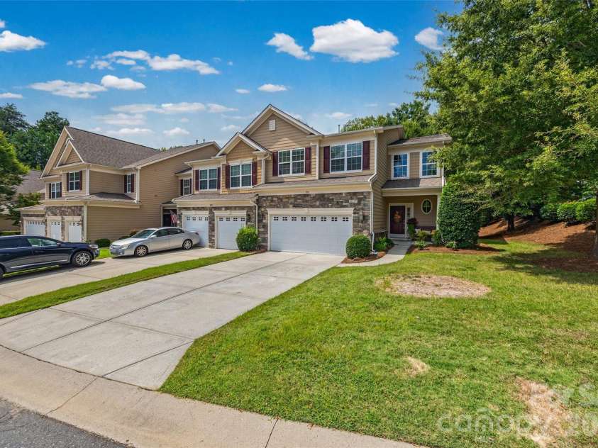 706 Deerbrook Lane, Tega Cay, SC 29708.  MLS# CAR4418355, YatesRealty ID 47783. Welcome Home!