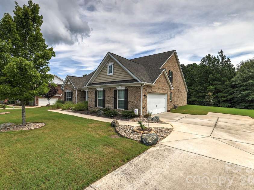 2084 Fuera Road, York, SC 29745.  MLS# CAR4419467, YatesRealty ID 47785. 