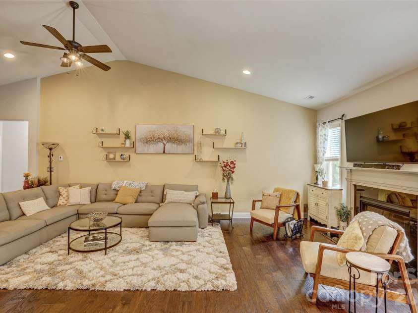 2084 Fuera Road, York, SC 29745.  MLS# CAR4419467, YatesRealty ID 47785. 