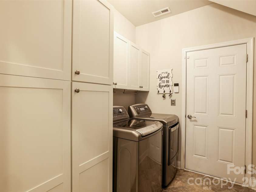 2084 Fuera Road, York, SC 29745.  MLS# CAR4419467, YatesRealty ID 47785. 