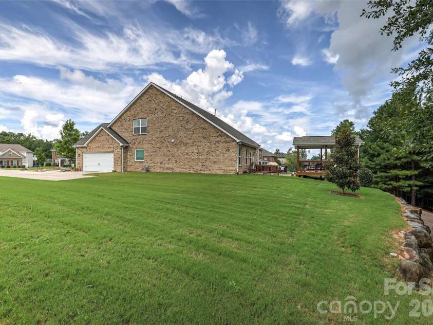 2084 Fuera Road, York, SC 29745.  MLS# CAR4419467, YatesRealty ID 47785. 