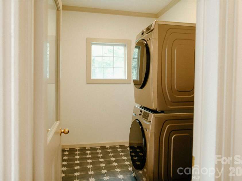 2100 Little Gold Road, Concord, NC 28025.  MLS# CAR4419524, YatesRealty ID 47786. Laundry room