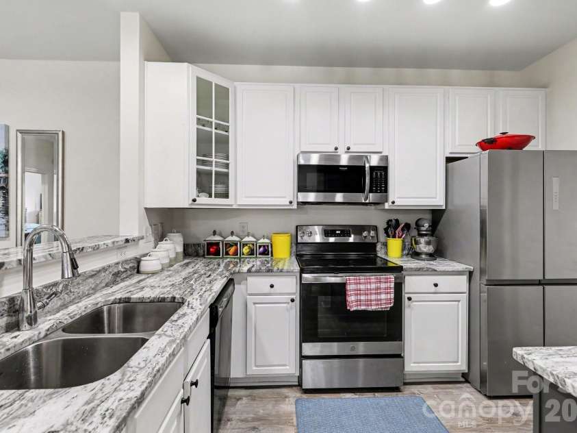 11949 Ridgeway Park Drive, Charlotte, NC 28277.  MLS# CAR4347307, YatesRealty ID 4779. 