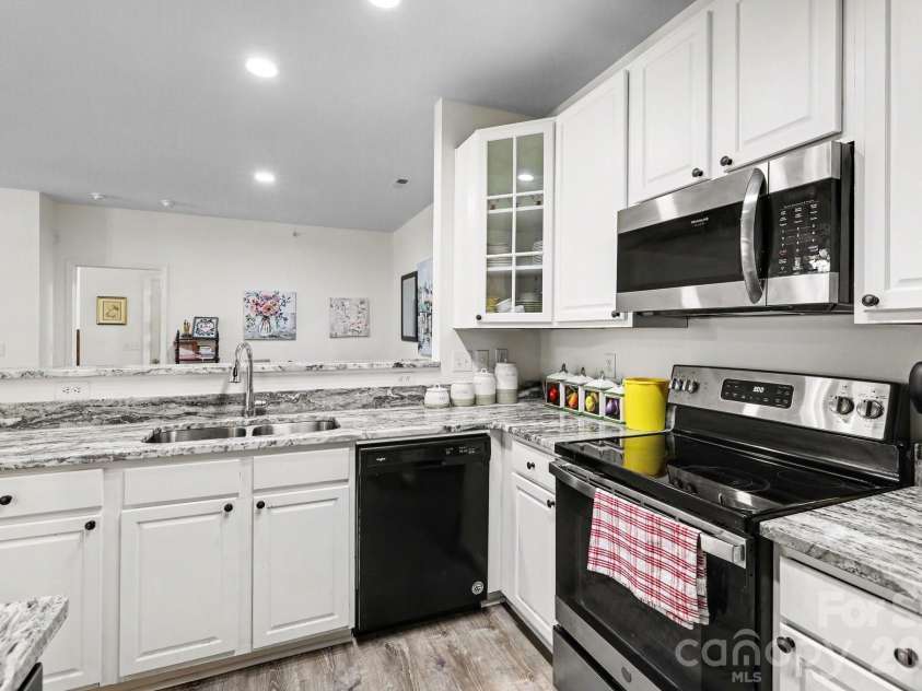 11949 Ridgeway Park Drive, Charlotte, NC 28277.  MLS# CAR4347307, YatesRealty ID 4779. 