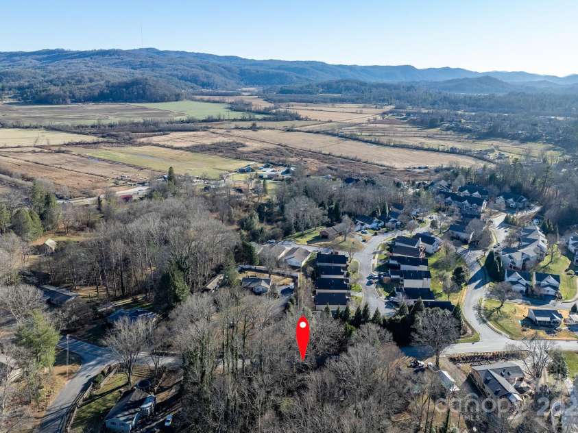 433 Osborne Road, Brevard, NC 28712.  MLS# CAR4330450, YatesRealty ID 4779. 