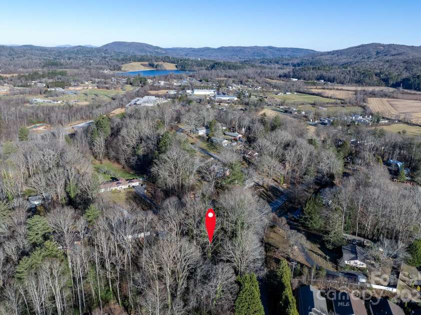 433 Osborne Road, Brevard, NC 28712.  MLS# CAR4330450, YatesRealty ID 4779. 