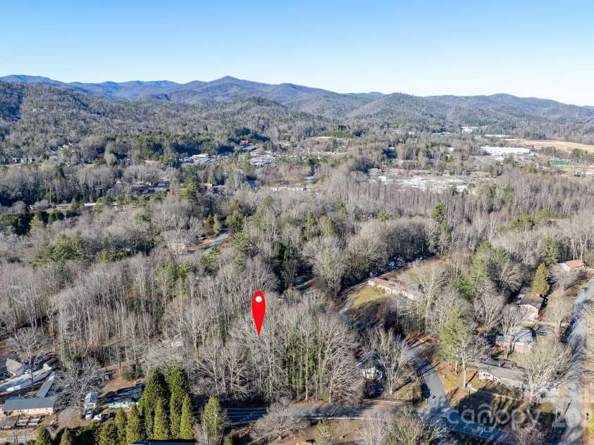 433 Osborne Road, Brevard, NC 28712.  MLS# CAR4330450, YatesRealty ID 4779. 