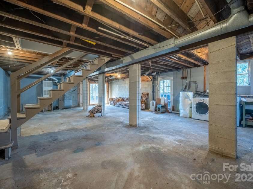 433 Osborne Road, Brevard, NC 28712.  MLS# CAR4330450, YatesRealty ID 4779. Unfinished basement, inside or outside entrance.  