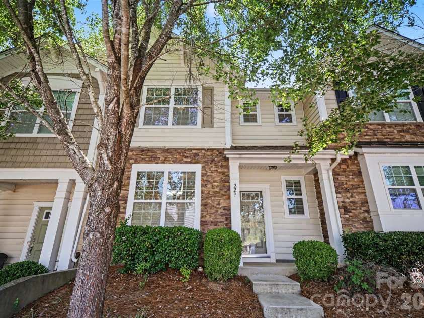 229 Misty Knoll Lane, Belmont, NC 28012.  MLS# CAR4418168, YatesRealty ID 47790. 