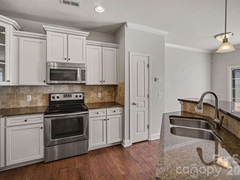 229 Misty Knoll Lane, Belmont, NC 28012.  MLS# CAR4418168, YatesRealty ID 47790. 
