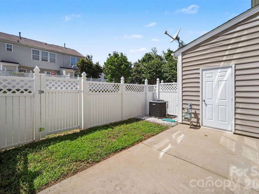 229 Misty Knoll Lane, Belmont, NC 28012.  MLS# CAR4418168, YatesRealty ID 47790. 