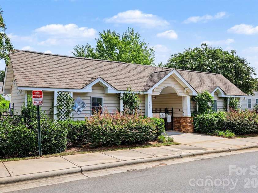 229 Misty Knoll Lane, Belmont, NC 28012.  MLS# CAR4418168, YatesRealty ID 47790. 