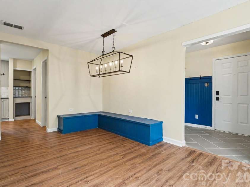 2648 Stream Bank Drive, Charlotte, NC 28269.  MLS# CAR4419146, YatesRealty ID 47791. 