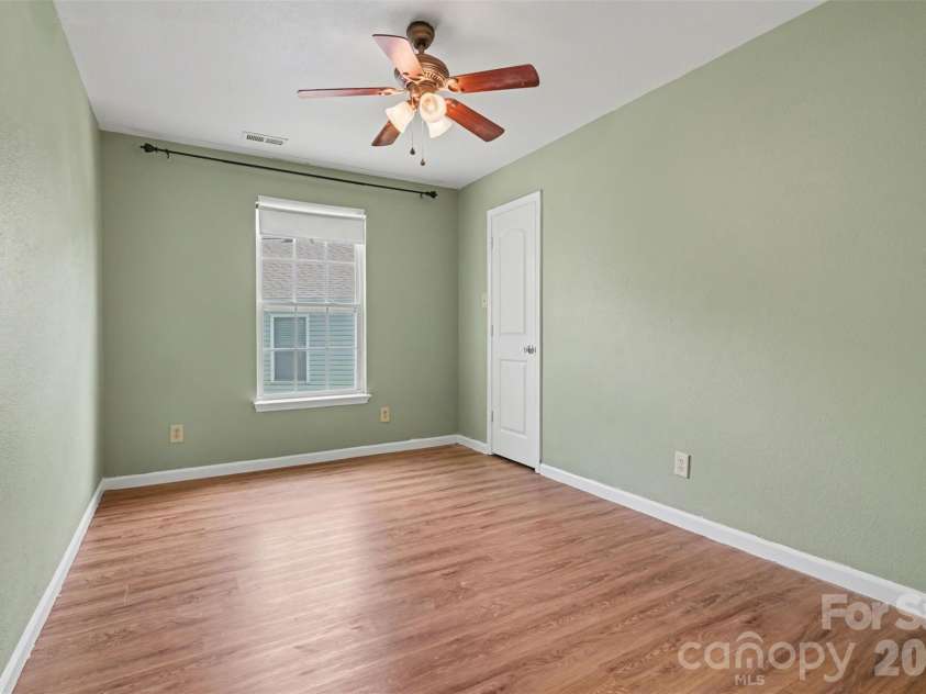 2648 Stream Bank Drive, Charlotte, NC 28269.  MLS# CAR4419146, YatesRealty ID 47791. 