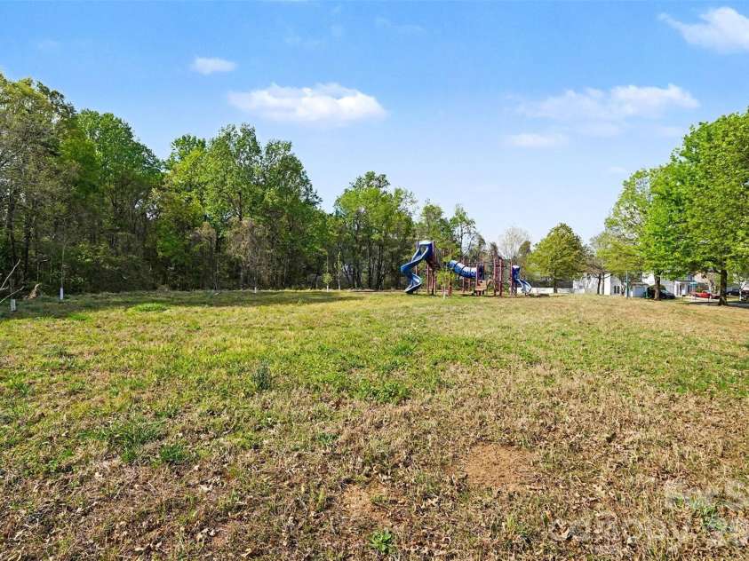 2648 Stream Bank Drive, Charlotte, NC 28269.  MLS# CAR4419146, YatesRealty ID 47791. 