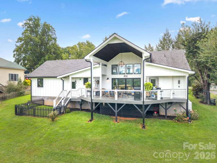 101 Mill Street, Hayesville, NC 28904.  MLS# CAR4393420, YatesRealty ID 47792. 