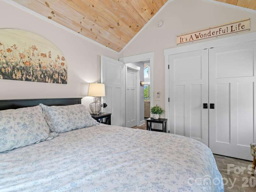 101 Mill Street, Hayesville, NC 28904.  MLS# CAR4393420, YatesRealty ID 47792. 