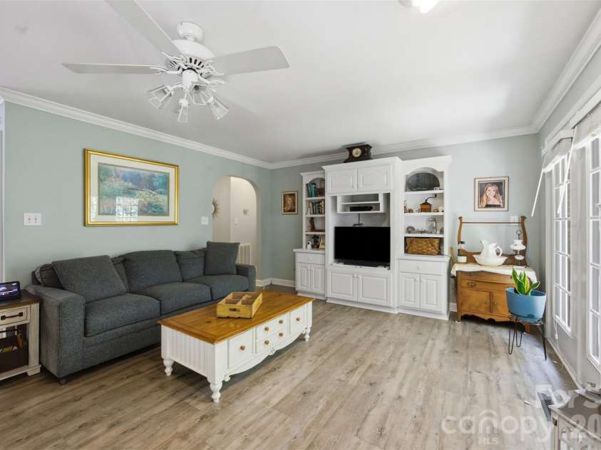 4203 Patriots Way, Gastonia, NC 28056.  MLS# CAR4419507, YatesRealty ID 47795. 