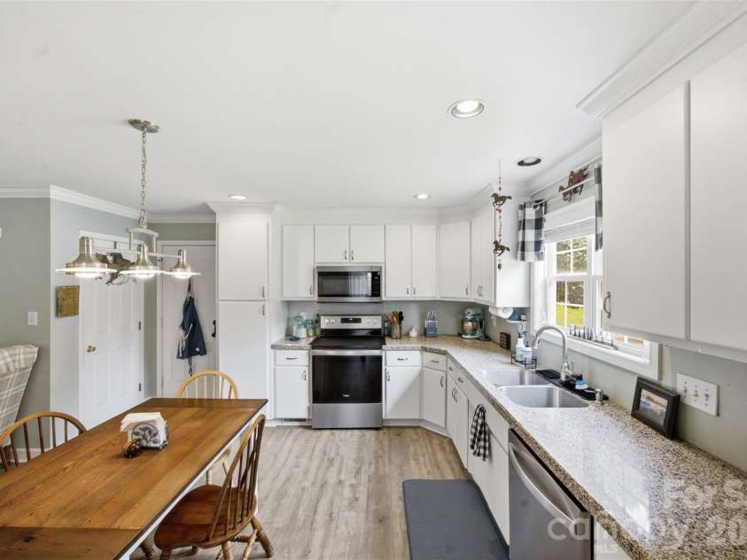 4203 Patriots Way, Gastonia, NC 28056.  MLS# CAR4419507, YatesRealty ID 47795. 