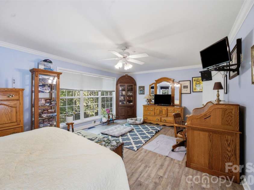 4203 Patriots Way, Gastonia, NC 28056.  MLS# CAR4419507, YatesRealty ID 47795. 