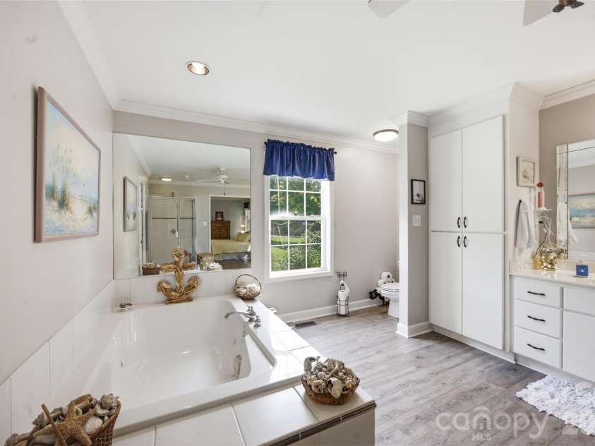 4203 Patriots Way, Gastonia, NC 28056.  MLS# CAR4419507, YatesRealty ID 47795. 