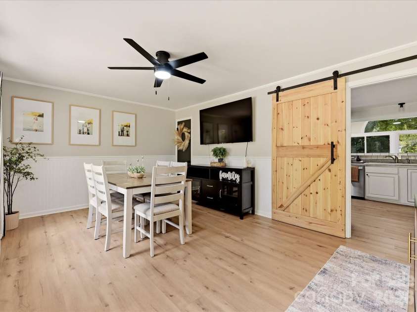 513 Paradise Circle, Belmont, NC 28012.  MLS# CAR4419627, YatesRealty ID 47796. 