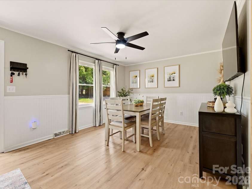 513 Paradise Circle, Belmont, NC 28012.  MLS# CAR4419627, YatesRealty ID 47796. 