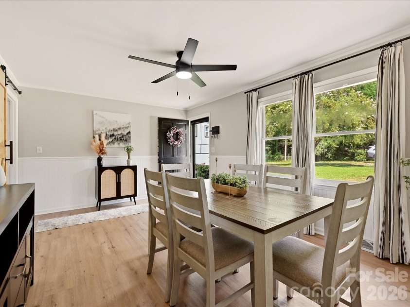 513 Paradise Circle, Belmont, NC 28012.  MLS# CAR4419627, YatesRealty ID 47796. 