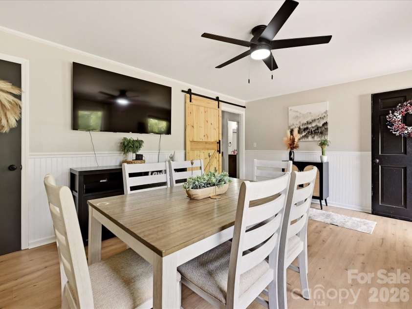 513 Paradise Circle, Belmont, NC 28012.  MLS# CAR4419627, YatesRealty ID 47796. 