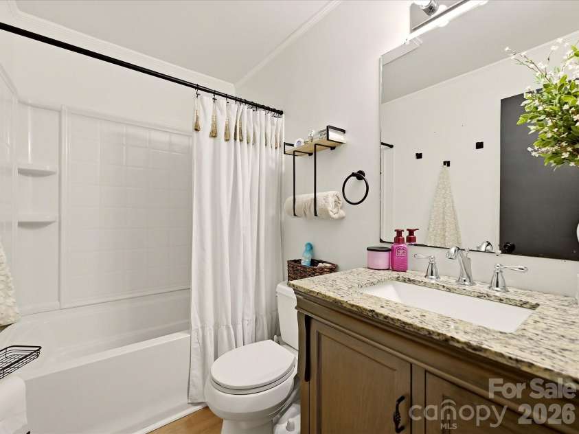 513 Paradise Circle, Belmont, NC 28012.  MLS# CAR4419627, YatesRealty ID 47796. 