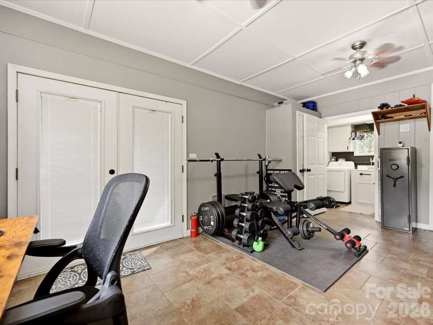 513 Paradise Circle, Belmont, NC 28012.  MLS# CAR4419627, YatesRealty ID 47796. 