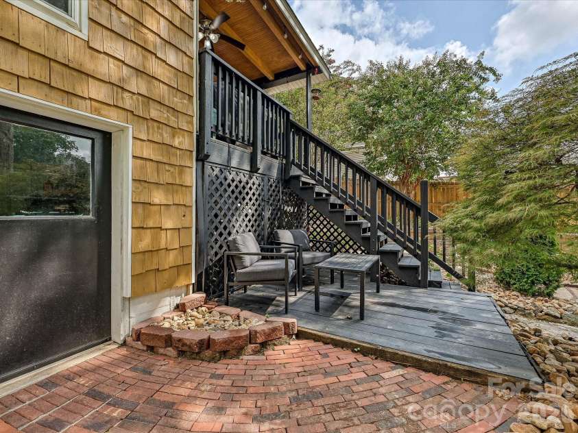 513 Paradise Circle, Belmont, NC 28012.  MLS# CAR4419627, YatesRealty ID 47796. 