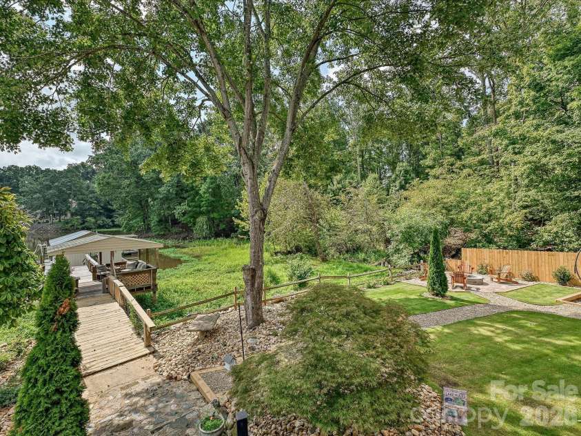 513 Paradise Circle, Belmont, NC 28012.  MLS# CAR4419627, YatesRealty ID 47796. 