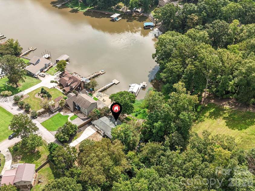 513 Paradise Circle, Belmont, NC 28012.  MLS# CAR4419627, YatesRealty ID 47796. 