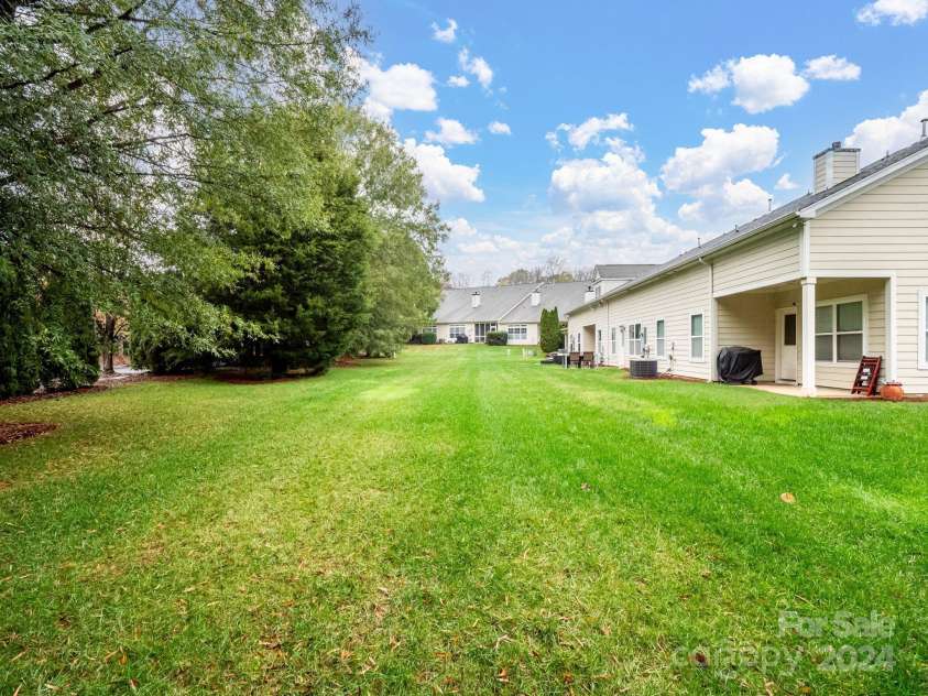 8509 Loxton Circle, Charlotte, NC 28214.  MLS# CAR4198257, YatesRealty ID 4780. 