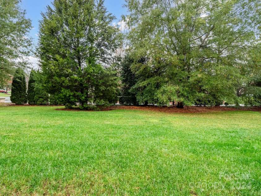 8509 Loxton Circle, Charlotte, NC 28214.  MLS# CAR4198257, YatesRealty ID 4780. 