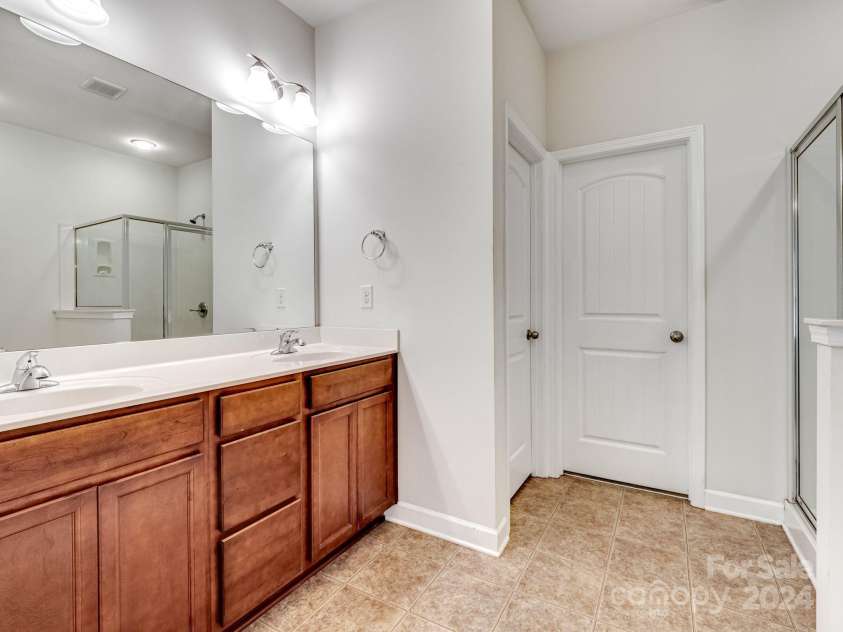 8509 Loxton Circle, Charlotte, NC 28214.  MLS# CAR4198257, YatesRealty ID 4780. 