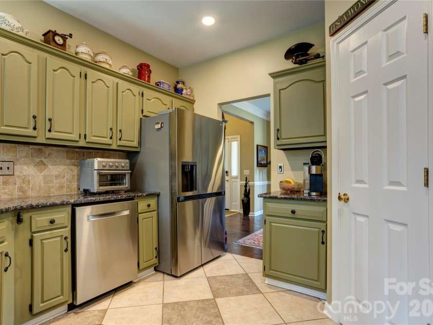 1428 Lockhart Place, Concord, NC 28027.  MLS# CAR4417504, YatesRealty ID 47802. 