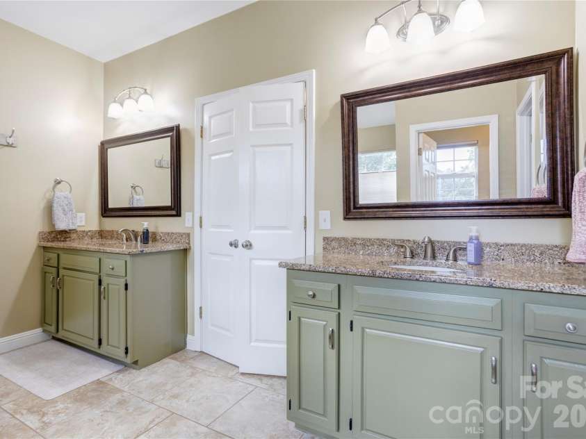 1428 Lockhart Place, Concord, NC 28027.  MLS# CAR4417504, YatesRealty ID 47802. 