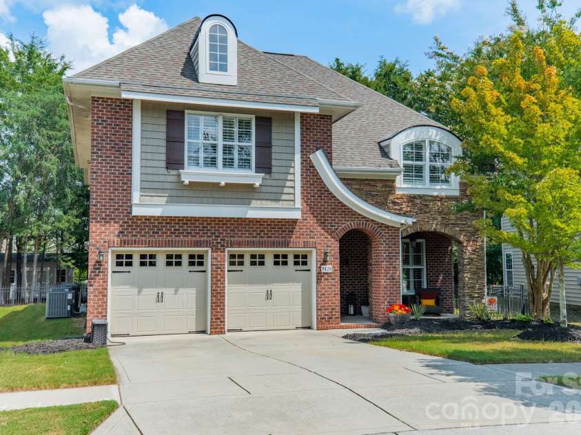 9428 Ardrey Woods Drive, Charlotte, NC 28277.  MLS# CAR4418158, YatesRealty ID 47803. 