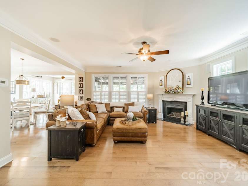 9428 Ardrey Woods Drive, Charlotte, NC 28277.  MLS# CAR4418158, YatesRealty ID 47803. 