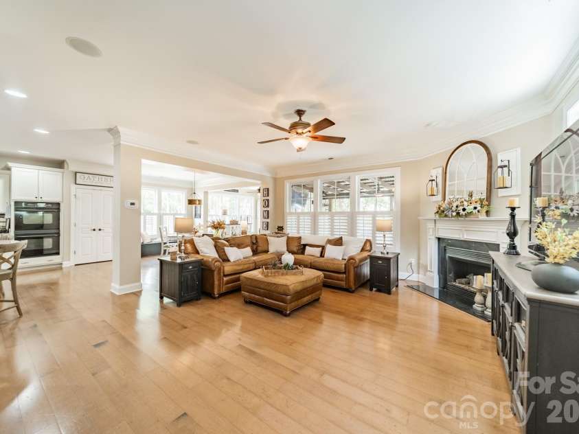 9428 Ardrey Woods Drive, Charlotte, NC 28277.  MLS# CAR4418158, YatesRealty ID 47803. 